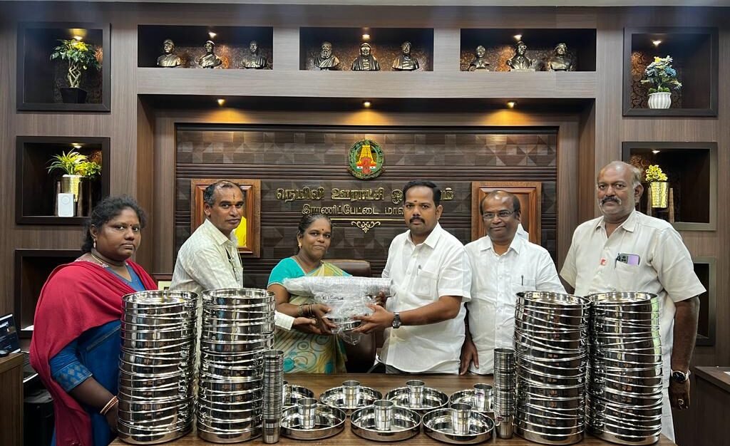 நெமிலி ஊராட்சி ஒன்றியத்திற்குட்பட்ட ஊராட்சி ஒன்றிய தொடக்கப்பள்ளிகளில் காலை சிற்றுண்டி வழங்கும் திட்டம்.