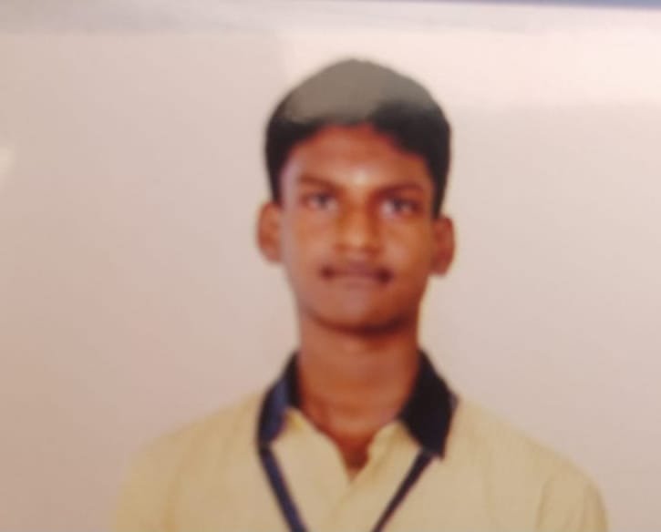 வேலூர் அருகே செல்போனில் விளையாடியதை கண்டித்ததால் மாணவன் தற்கொலைபோலீசார் விசாரணை