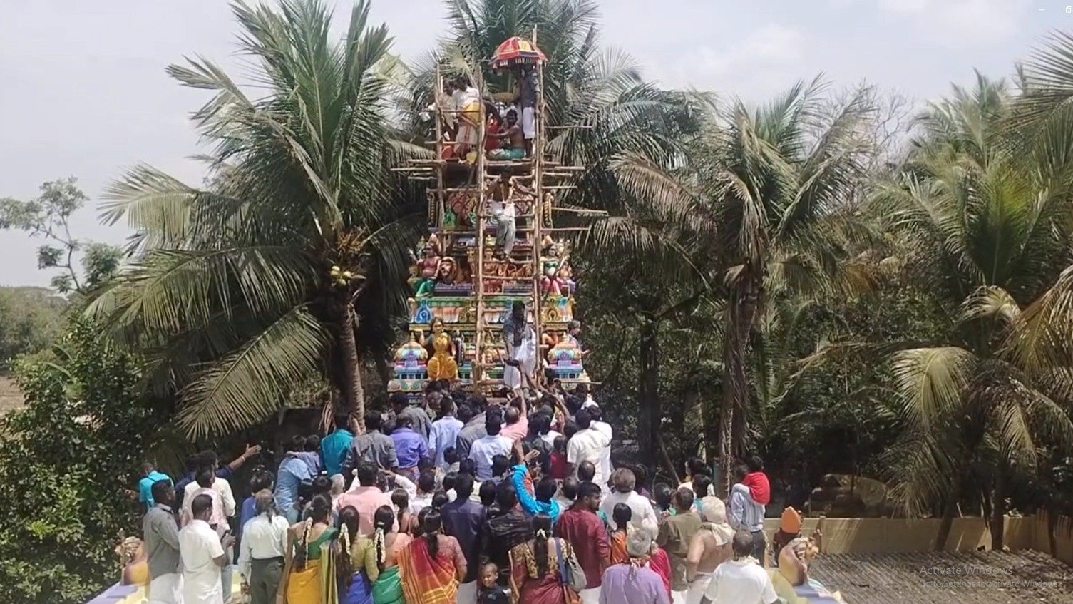 மயிலாடுதுறை மாவட்டம் மங்கை நல்லூர் அருகே அனந்தநல்லூர் ஸ்ரீ அங்காளம்மன் ஆலய கும்பாபிஷேகம் ஆயிரக்கணக்கான பக்தர்கள் பங்கேற்பு மயிலாடுதுறை மாவட்டம் மங்கை நல்லூர் அருகே அனந்தநல்லூர் ஸ்ரீ அங்காளம்மன் ஆலய கும்பாபிஷேகம் ஆயிரக்கணக்கான பக்தர்கள் பங்கேற்பு