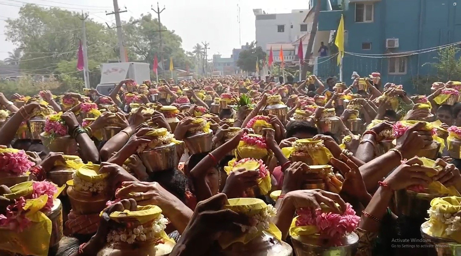 பங்குனி உத்திரத்தை முன்னிட்டு பூந்தமல்லி சுப்பிரமணிய சுவாமி கோயிலில் 500 பெண்கள் பால்குடம் ஊர்வலம்.