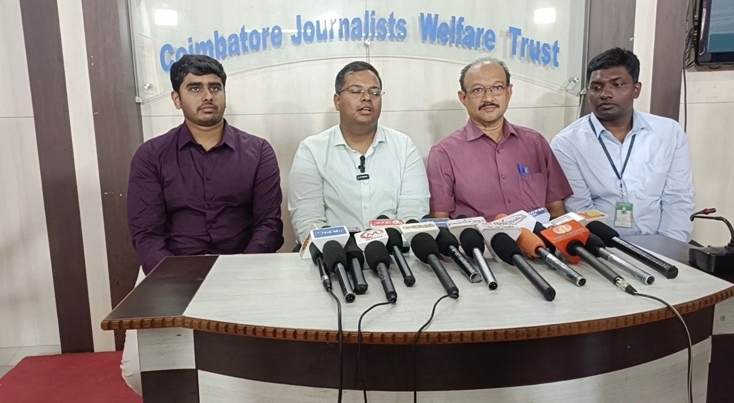 பொதுமக்களுக்கு போதிய விழிப்புணர்வு இல்லாததால் இரண்டு சிறுநீரகங்களும் பாதிக்க பட்ட பல்வேறு நோயாளிகள் தனது வாழ்நாள் முழுவதும் டயாலிசிஸ் செய்யும் நிலைக்கு தள்ளப்பட்டுள்ளனர். பொதுமக்களுக்கு போதிய விழிப்புணர்வு இல்லாததால் இரண்டு சிறுநீரகங்களும் பாதிக்க பட்ட பல்வேறு நோயாளிகள் தனது வாழ்நாள் முழுவதும் டயாலிசிஸ் செய்யும் நிலைக்கு தள்ளப்பட்டுள்ளனர்.