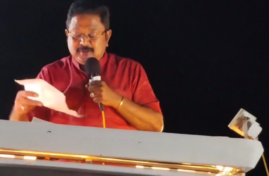 தேனி மாவட்டம் கம்பம் அருகே திமுக வேட்பாளர் தங்க தமிழ்ச்செல்வன் அவர்களின் சொந்த ஊரான நாராயண தேவன் பட்டியில் டிடிவி தினகரன் தீவிர வாக்கு சேகரிப்பில் ஈடுபட்டார். தேனி மாவட்டம் கம்பம் அருகே திமுக வேட்பாளர் தங்க தமிழ்ச்செல்வன் அவர்களின் சொந்த ஊரான நாராயண தேவன் பட்டியில் டிடிவி தினகரன் தீவிர வாக்கு சேகரிப்பில் ஈடுபட்டார்.