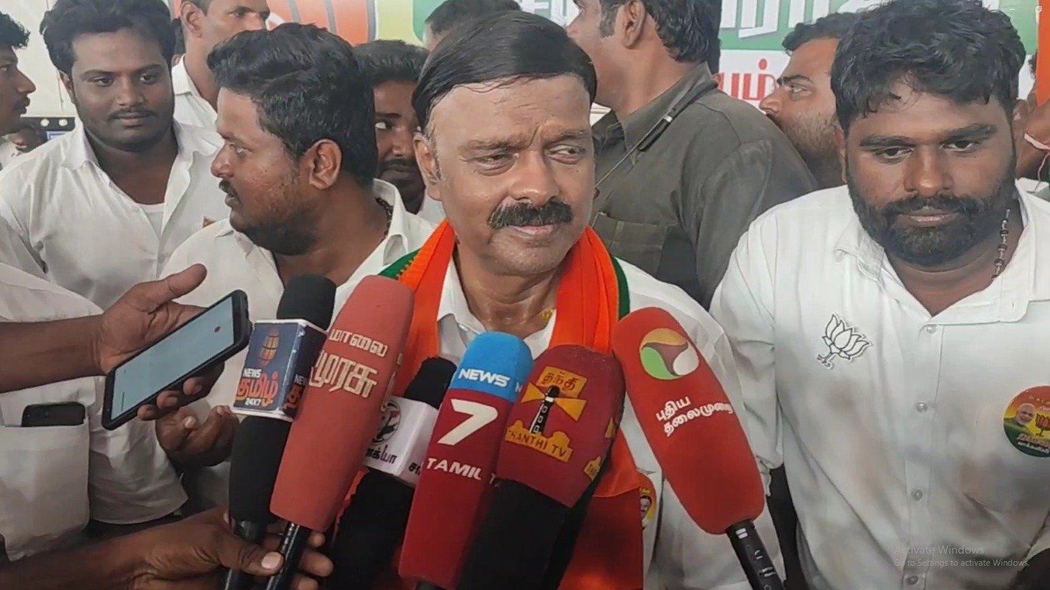 என்னை தோற்கடிக்கவே எதிர்க்கட்சி வேட்பாளர் எனது பெயரில் 9 பேரை கலந்திருக்கியுள்ளார் பாஜக வேட்பாளர் ஏசி சண்முகம் பேட்டி என்னை தோற்கடிக்கவே எதிர்க்கட்சி வேட்பாளர் எனது பெயரில் 9 பேரை கலந்திருக்கியுள்ளார் பாஜக வேட்பாளர் ஏசி சண்முகம் பேட்டி