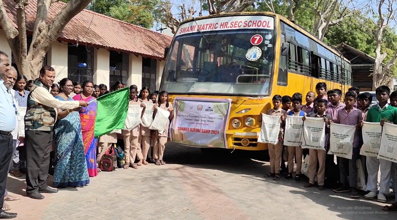 அரியலூர் பருவநிலை மாற்றம் குறித்து விழிப்புணர்வு சுற்றலா அரியலூர் பருவநிலை மாற்றம் குறித்து விழிப்புணர்வு சுற்றலா