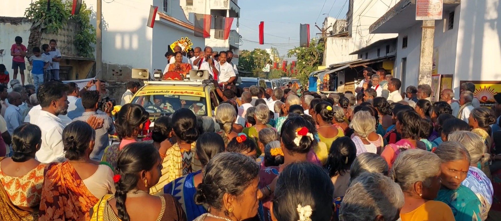 நெமிலி மற்றும் அதனை சுற்றியுள்ள கிராமப் பகுதிகளில் திமுக அரக்கோணம் நாடாளுமன்ற வேட்பாளர் கிராமங்கள் தோறும் சென்று தீவிர வாக்கு சேகரிப்பு…