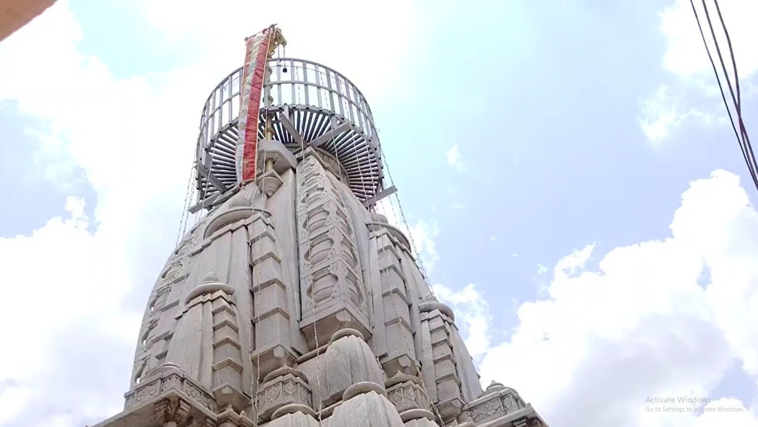 மகாவீர் ஜெயந்தியை முன்னிட்டு மயிலாடுதுறையில் ஜெயின் சமூகத்தினர் ஆடி பாடியபடி ஊர்வலம் மற்றும் சுமதிநாத் ஆலயத்தில் சிறப்பு வழிபாடு:-