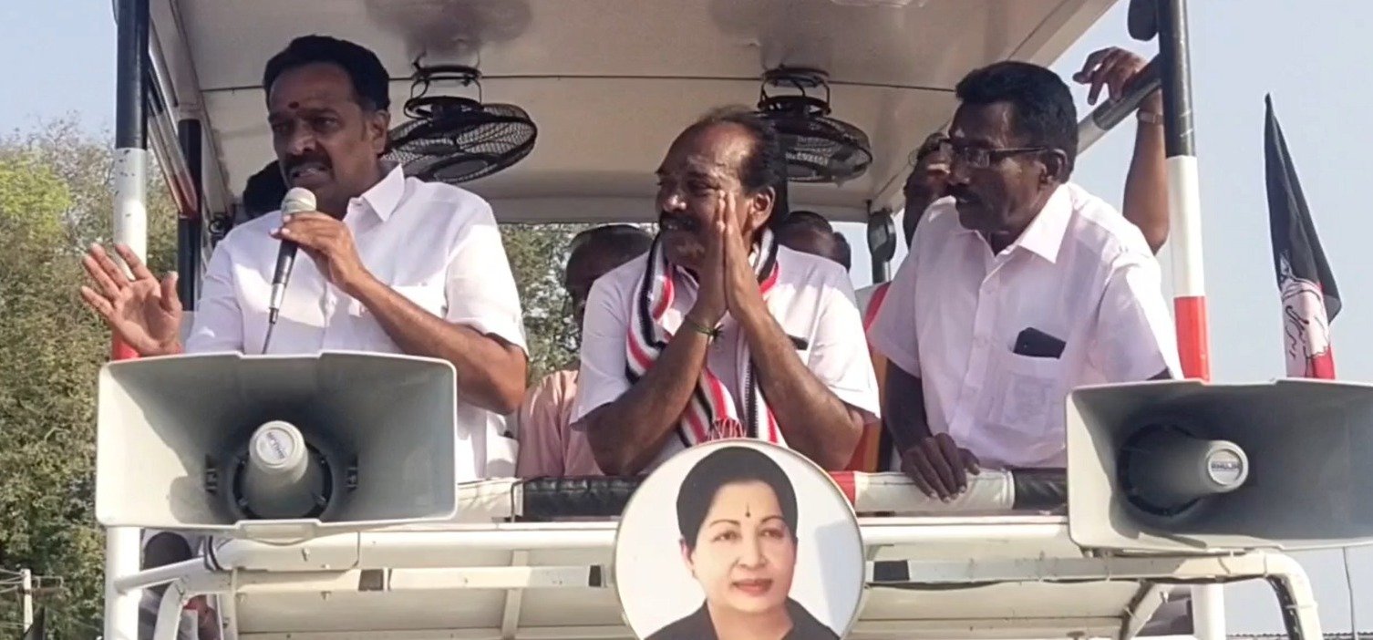 பொய் சொல்லி ஆட்சிக்கு வர நினைக்கும் திமுக அரசு சிலிண்டருக்கு 100 ரூபாய் மானியம் தருவதாக கூறி ஏமாற்றிவிட்டு தற்போது சிலிண்டர் 500 ரூபாய்க்கு தருவதாக மக்களை ஏமாற்றும் திமுக
