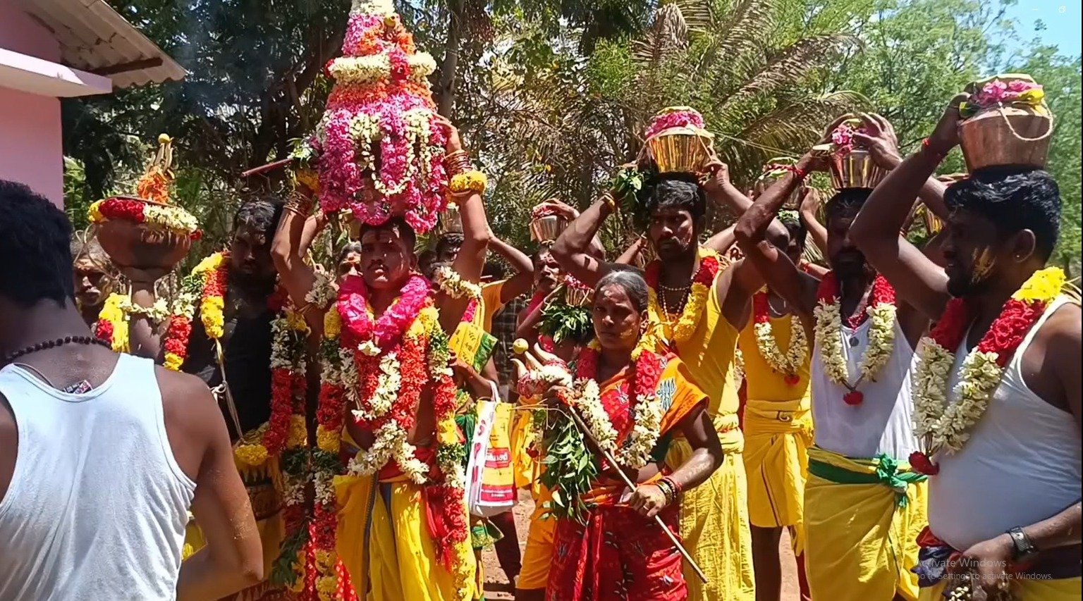 வங்காரம்பேட்டை ருத்ர மகா காளியம்மன் கரகம், பால்குடம் திருவிழா வெகு விமர்சையாக நடைபெற்றது.