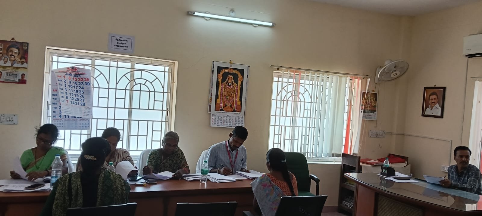 பேரணாம்பட்டில் சத்துணவு மையங்களுக்கான உதவியாளர்கள் பணிக்கு நேர்காணல்! பேரணாம்பட்டில் சத்துணவு மையங்களுக்கான உதவியாளர்கள் பணிக்கு நேர்காணல்!