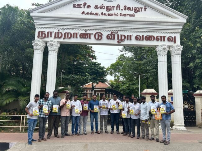 ஓரணியில் தமிழ்நாடு: ஊரீஸ் கல்லூரியில் திமுக துண்டு பிரசுரங்கள் விநியோகம்!
