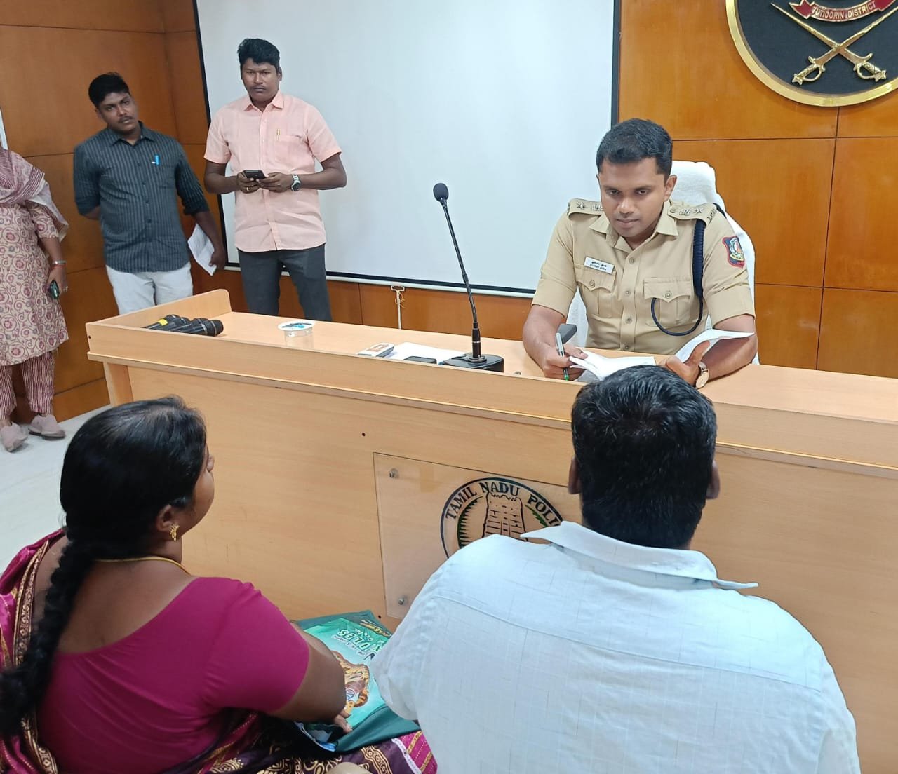தூத்துக்குடி மாவட்ட காவல்துறை சார்பில் பொதுமக்கள் குறைதீர்க்கும் மனு கூட்டம்