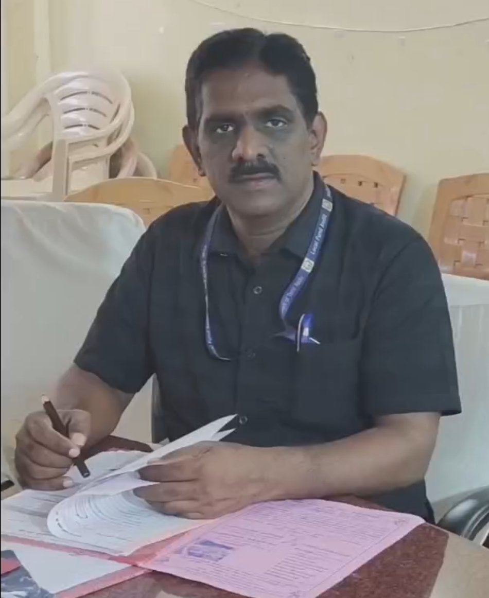 15 அம்ச கோரிக்கைகளை வலியுறுத்தி உள்ளாட்சி நிதி தணிக்கை துறை சார்பில் மாநிலம் தழுவிய கருப்பு பட்டை அணிந்து பணி செய்யும் போராட்டம் 15 அம்ச கோரிக்கைகளை வலியுறுத்தி உள்ளாட்சி நிதி தணிக்கை துறை சார்பில் மாநிலம் தழுவிய கருப்பு பட்டை அணிந்து பணி செய்யும் போராட்டம்