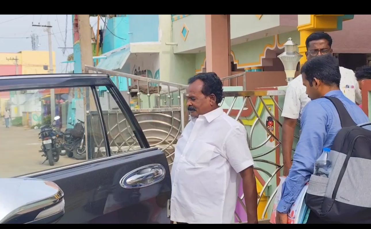 இரிடியம் மோசடி தொடர்பான வழக்கில் அதிமுக பிரமுகர் இல்லத்தில் 10 மணிநேரம் நடந்த சி.பி.சி.ஐ.டி.சோதனை நிறைவு