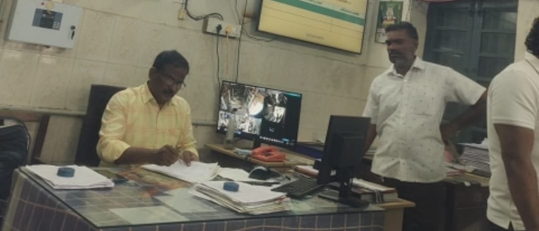 பேரணாம்பட்டு புதிய சார் பதிவாளராக ஞானசெல்வம் பதவியேற்பு!