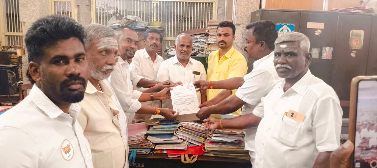 பால்வண்ணநாத சுவாமி கோவில் அருகே வணிக வளாகம் கட்டுவதற்கு பாஜக எதிர்ப்பு. பால்வண்ணநாத சுவாமி கோவில் அருகே வணிக வளாகம் கட்டுவதற்கு பாஜக எதிர்ப்பு.