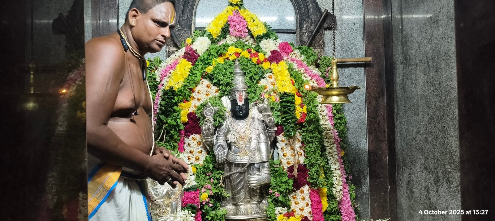 பிரம்மபுரம் ஸ்ரீ பிரசன்ன வெங்கடேச பெருமாள் கோவிலில் மூன்றாவது சனிக்கிழமையையொட்டி சிறப்பு வழிபாடு: திரளான பக்தர்கள் பங்கேற்பு!