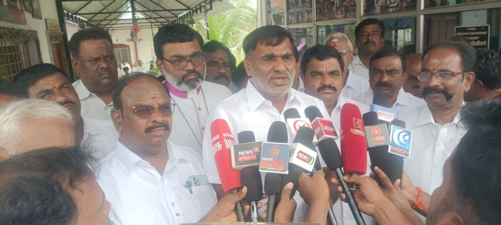 100 நாள் வேலையை அரசு நிறுத்தி விட்டதாக திமுக பொய் பிரச்சாரம் செய்து வருகிறது: அதிமுக முன்னாள் அமைச்சர் கே. சி. வீரமணி பேட்டி!.