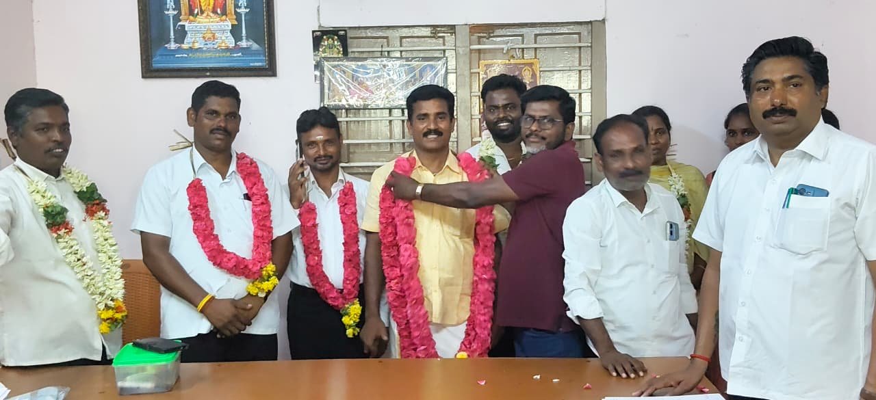 தொட்டியம் வழக்கறிஞர்கள் சங்க தேர்தல் முடிவு: தலைவராக வி.ஆர். கார்த்திக் தேர்வு