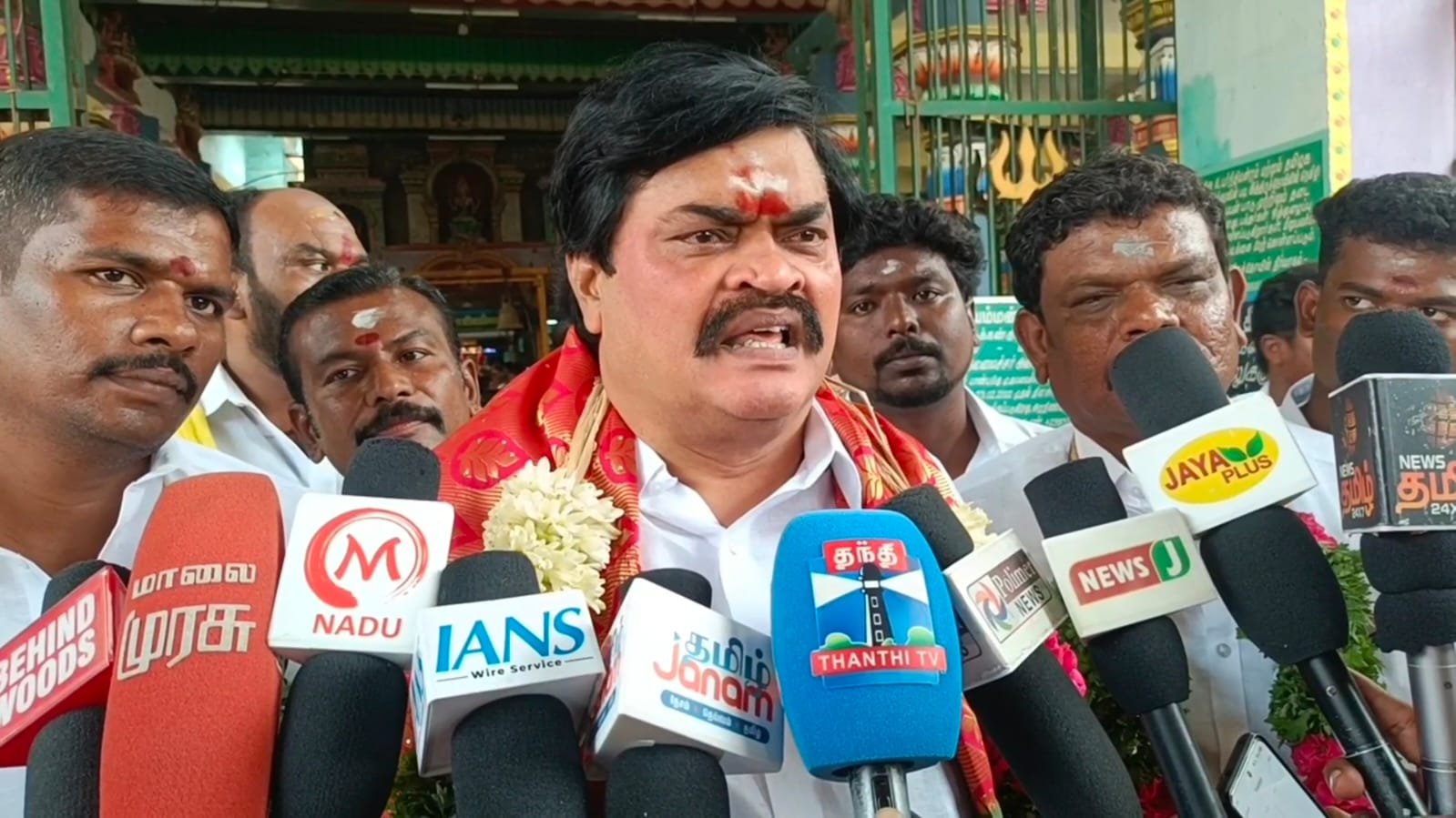 பெரும்பான்மையுடன் வெற்றி பெற்று எடப்பாடியார் மீண்டும் முதல்வராவார் – முன்னாள் அமைச்சர் ராஜேந்திர பாலாஜி